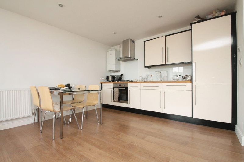 Property photo 1 of 5 Photo 6