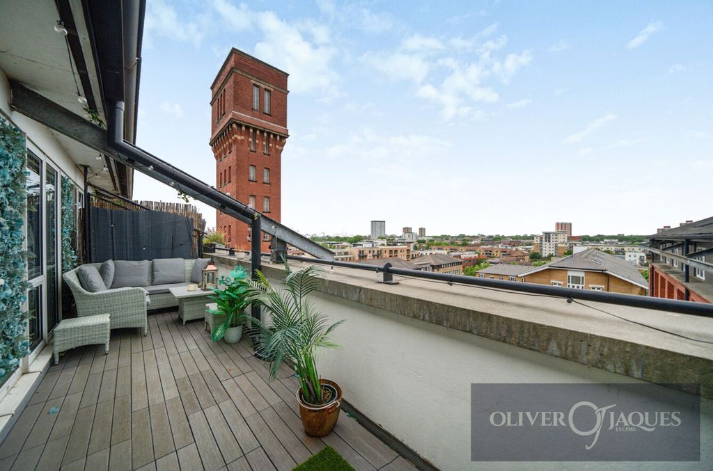 Property photo 1 of 28 Balcony