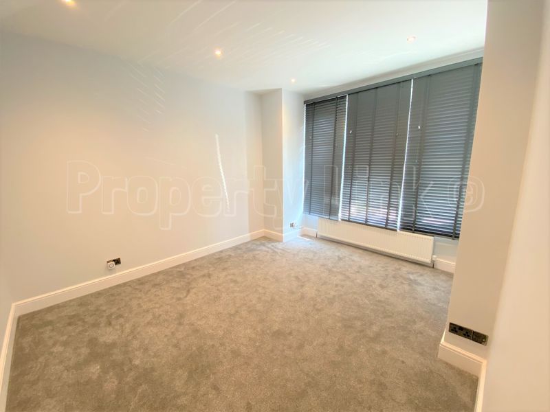 Property photo 3 of 9 Photo 3