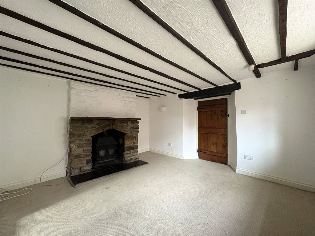 Property photo 2 of 10 Picture No. 12