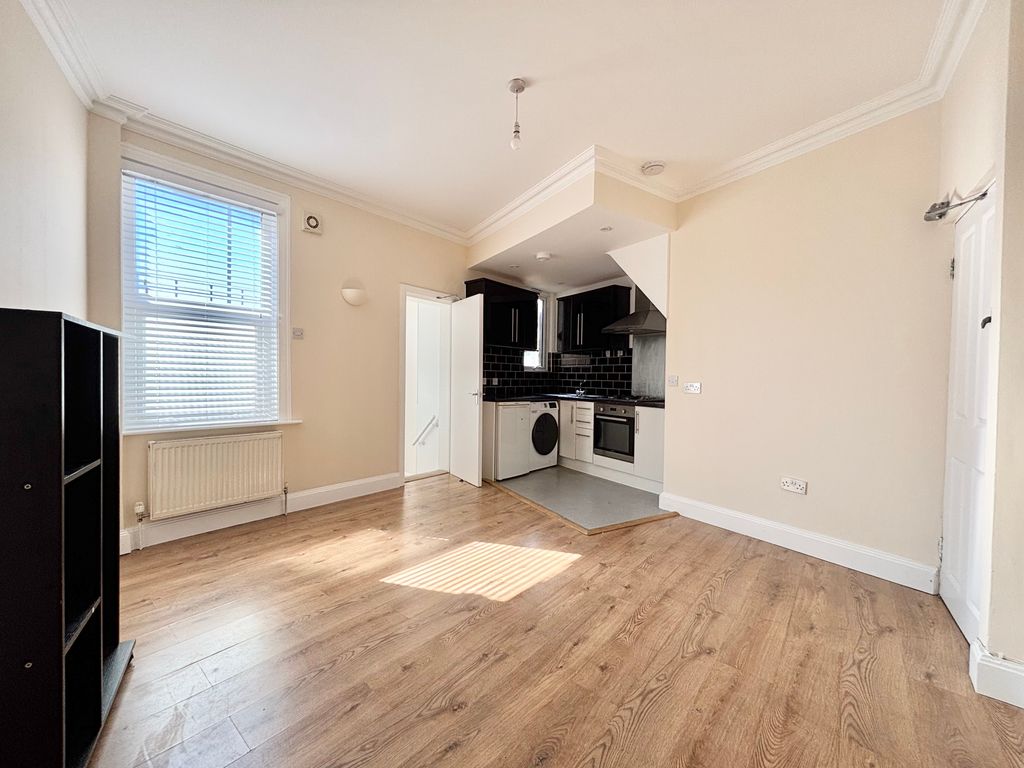 Property photo 2 of 6 Img_3888
