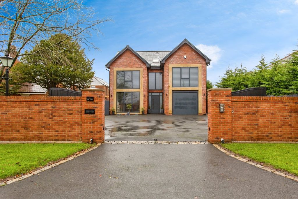 Property photo 1 of 34