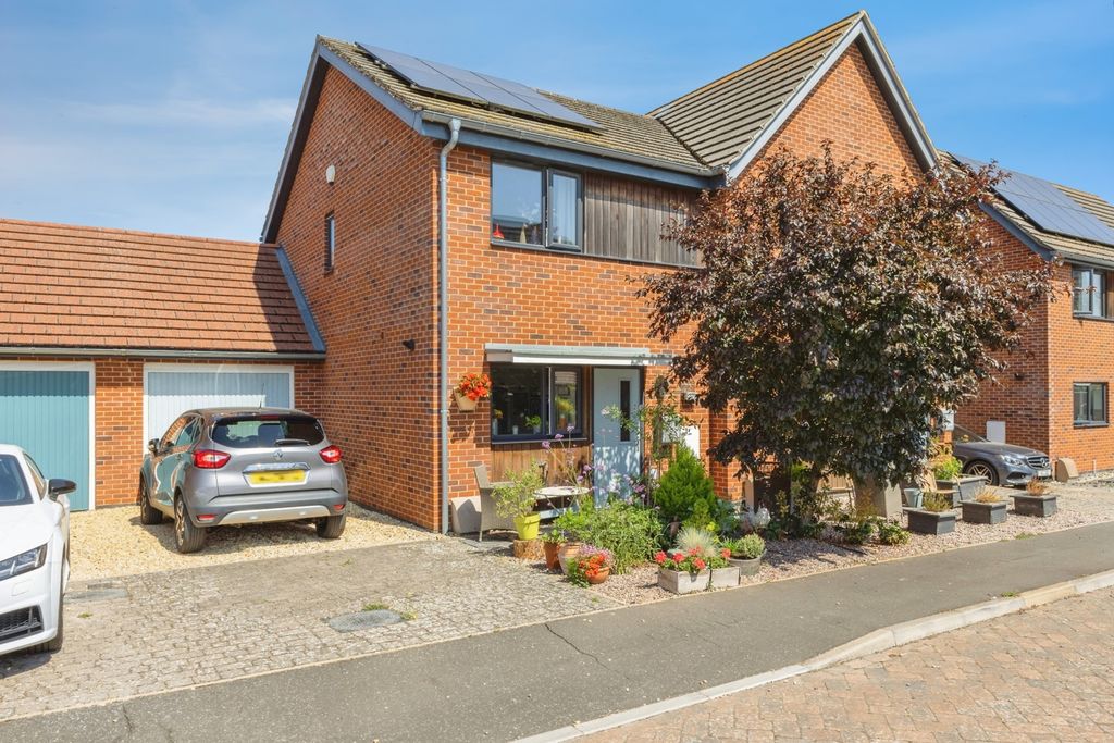 Property photo 1 of 18 Pbox-Img.Jpg