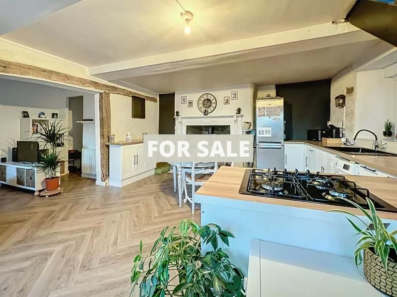 Property photo 2 of 11