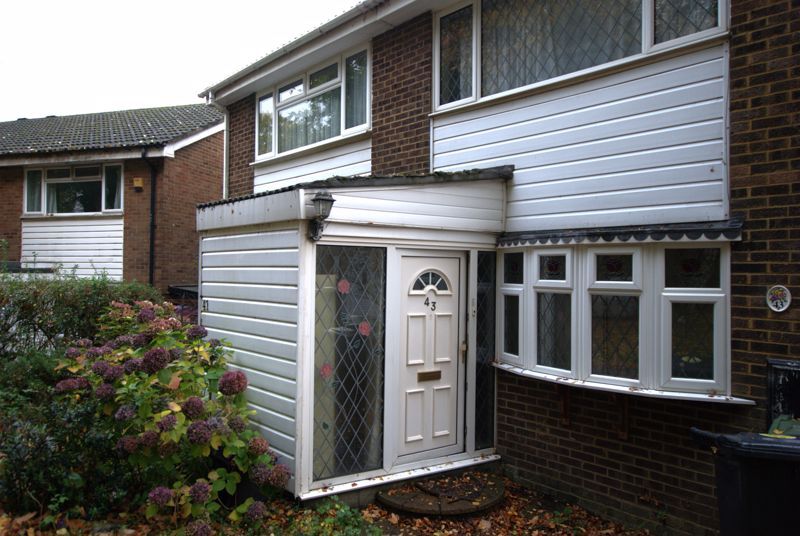 Property photo 1 of 8 Photo 6