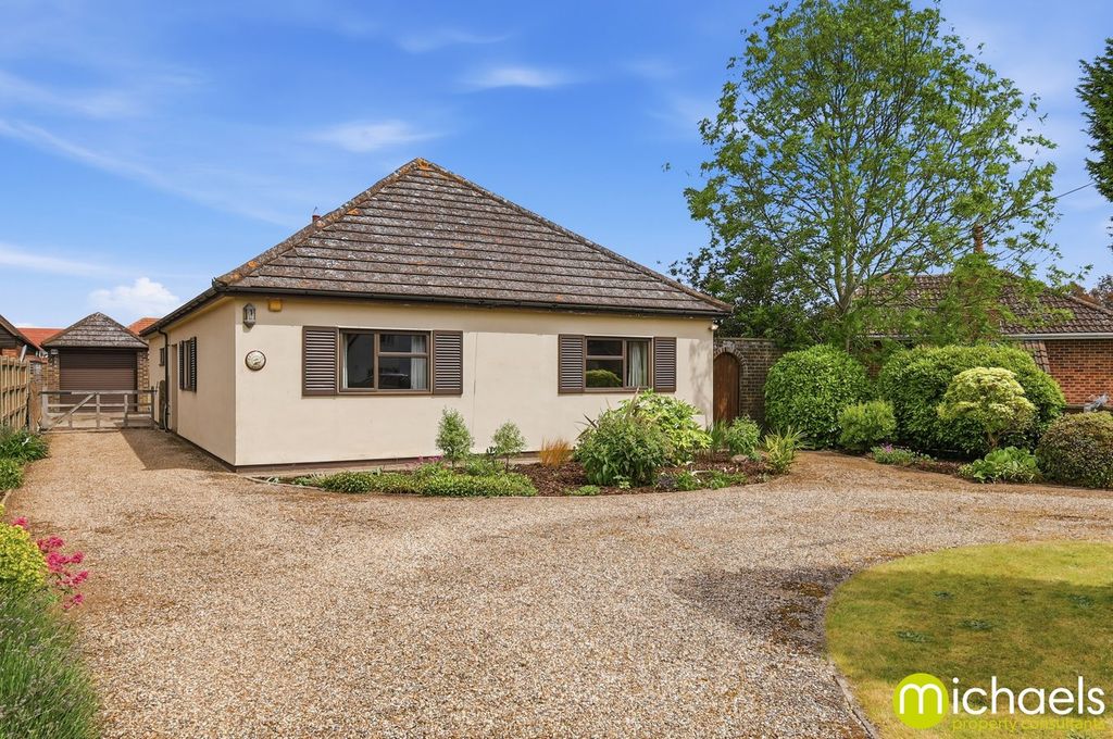 Property photo 2 of 31