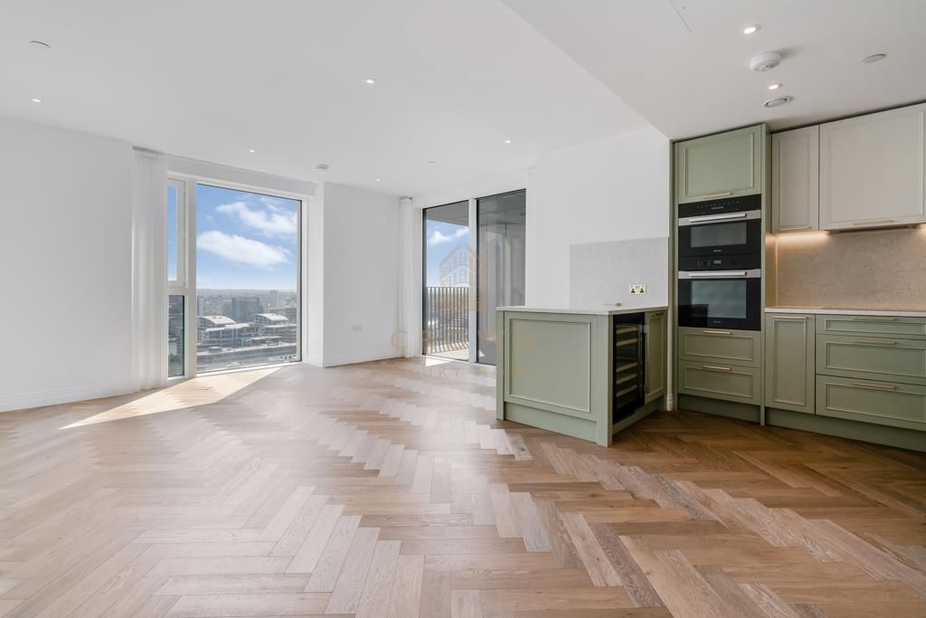 Property photo 3 of 23 Kings Tower, 112-12.Jpg