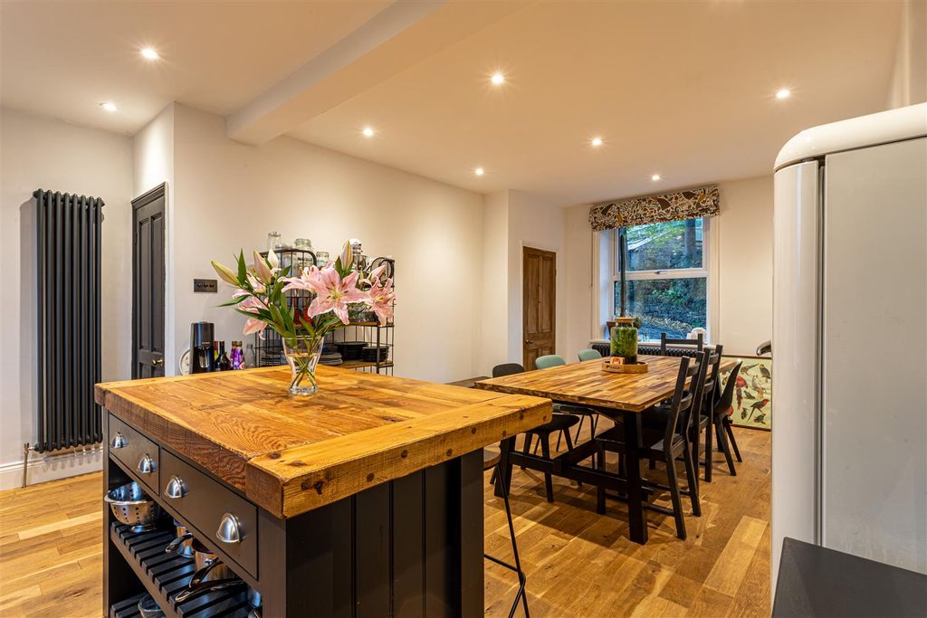 Property photo 3 of 27 Chapters - 2 Butt Green 21.10.25 -35.Jpg