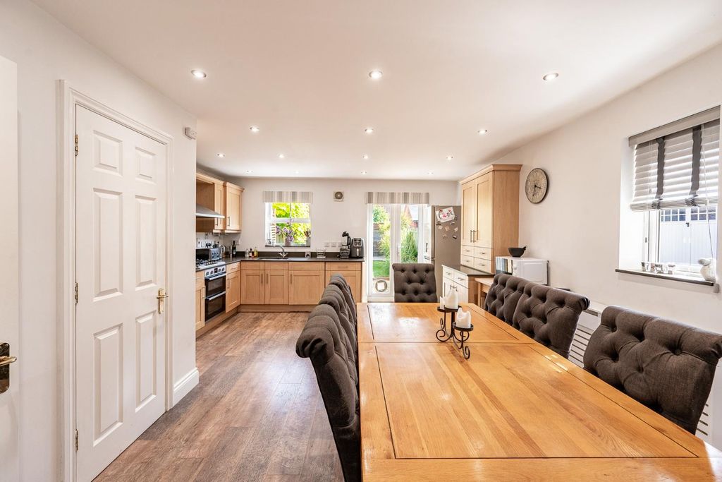 Property photo 2 of 19 Kitchen/Breakfast/Family Room