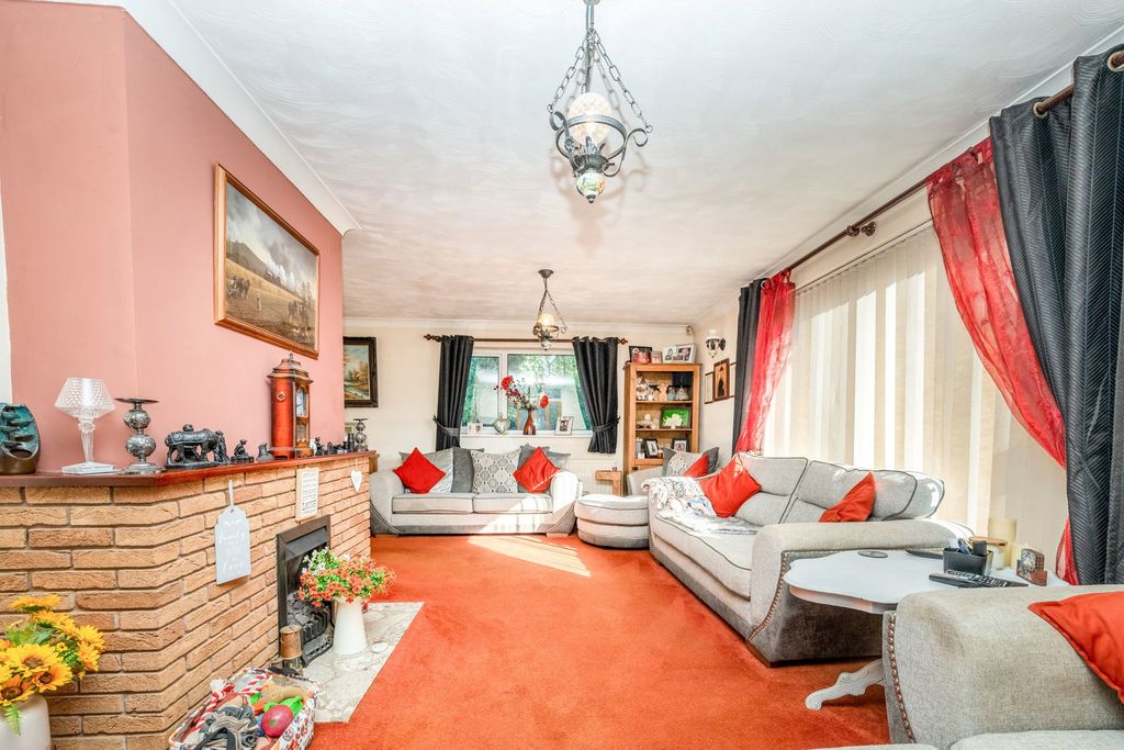 Property photo 3 of 29