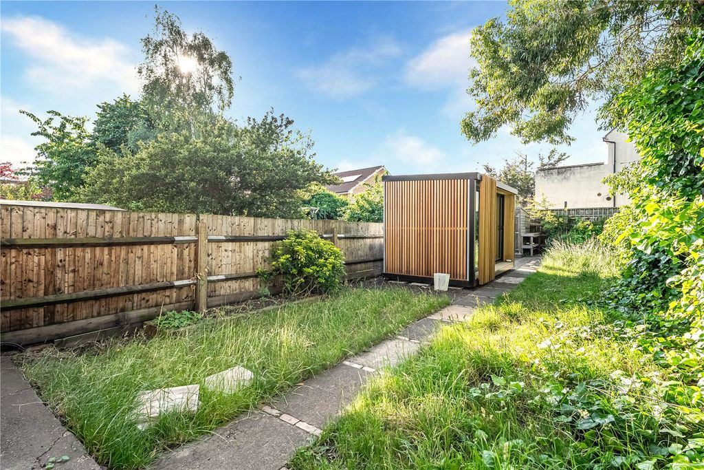 Property photo 2 of 9 Picture No. 05