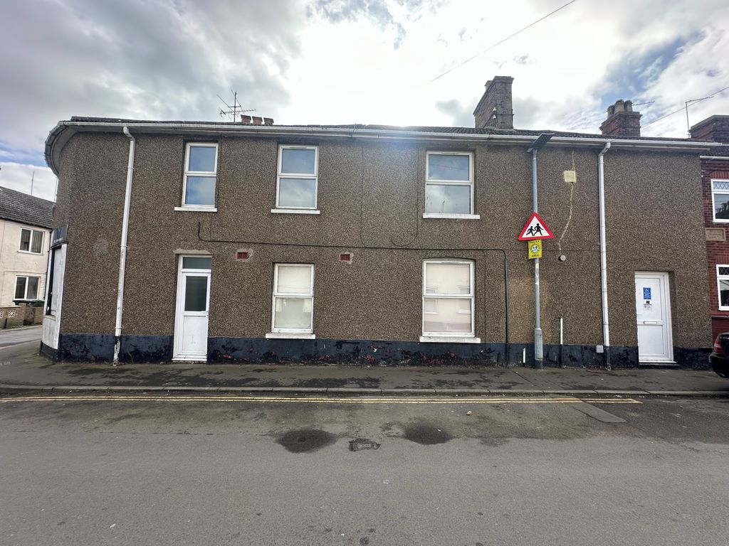 Property photo 1 of 6 Front