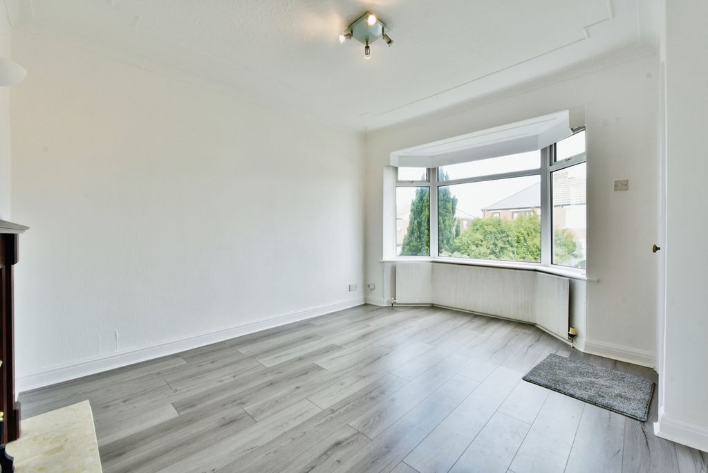 Property photo 3 of 14 Pbox-Img.Jpg