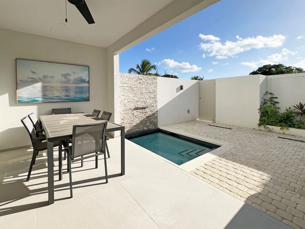 Property photo 1 of 10 Image