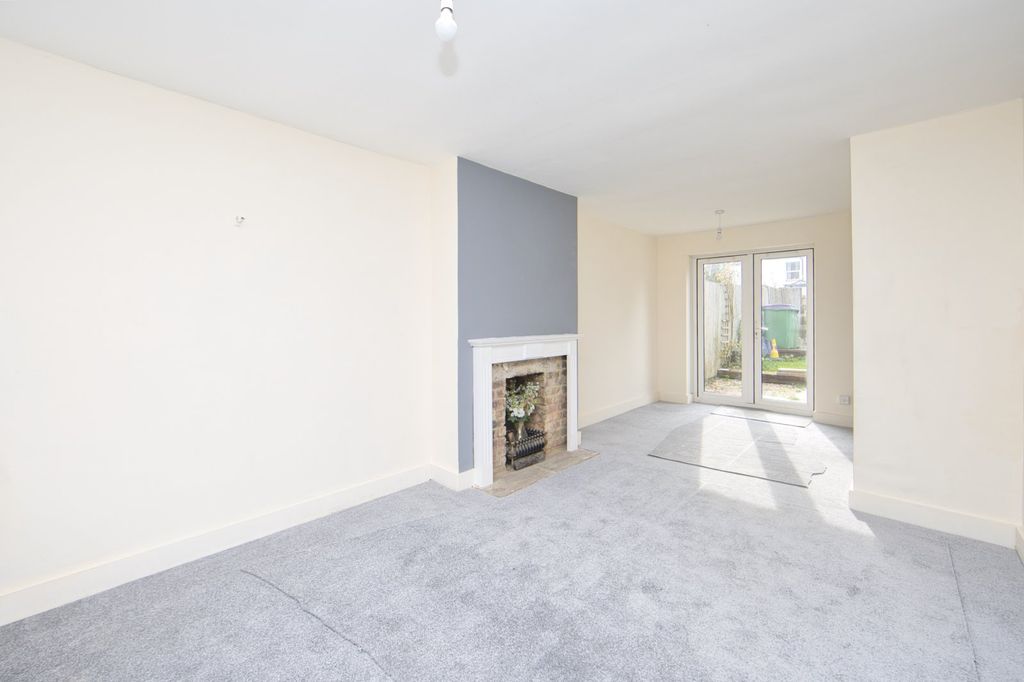 Property photo 2 of 12 Picture 2