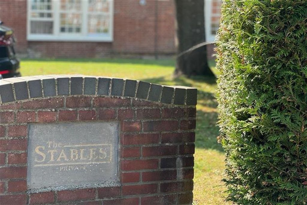 Property photo 2 of 11 (Main)