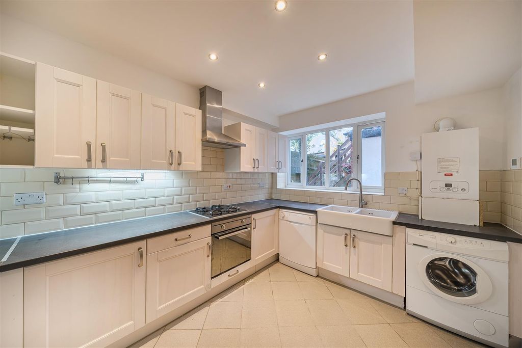 Property photo 2 of 18 1374901-18-6904E5725Aeb2.Jpg