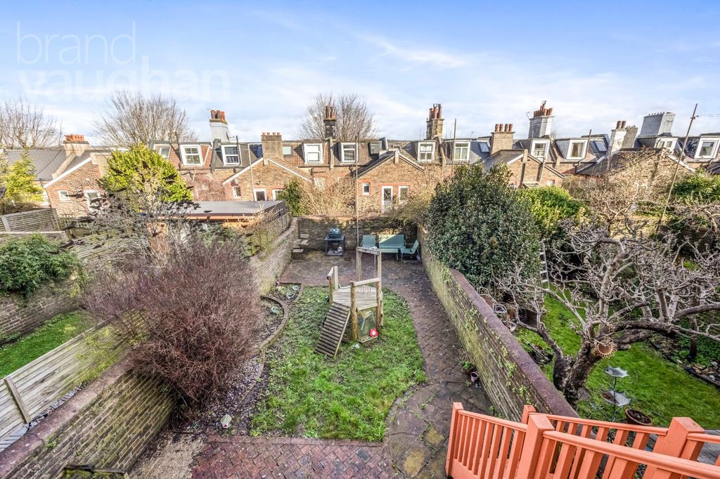 Property photo 3 of 22 Picture No. 14