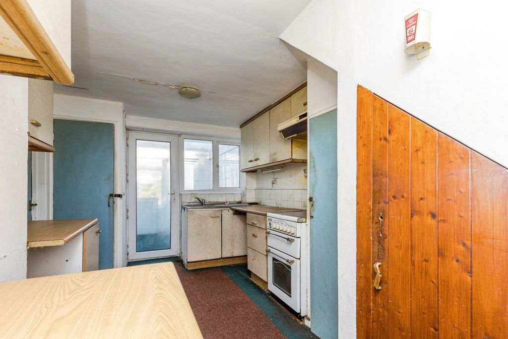 Property photo 3 of 15 Pbox-Img.Jpg