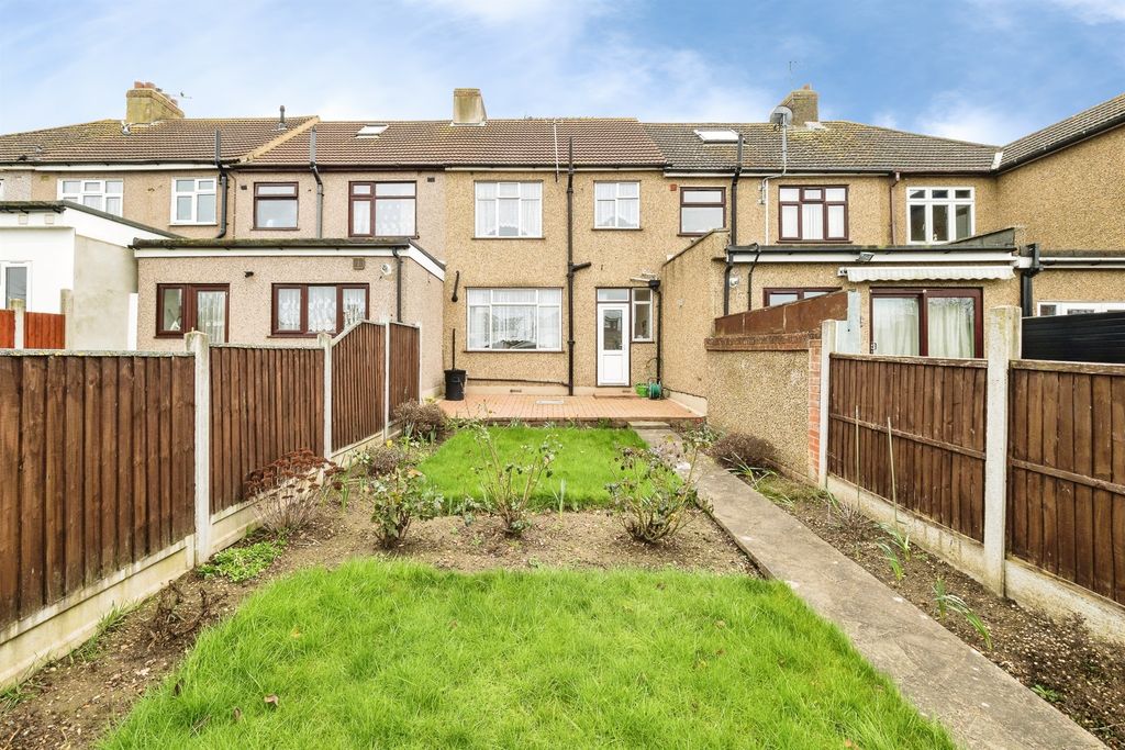 Property photo 3 of 20