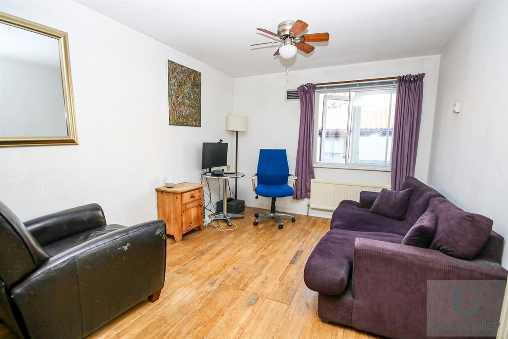 Property photo 2 of 9 Img_5788-2.Jpg