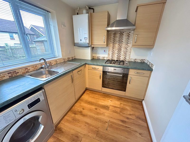 Property photo 2 of 8 Kitchen
