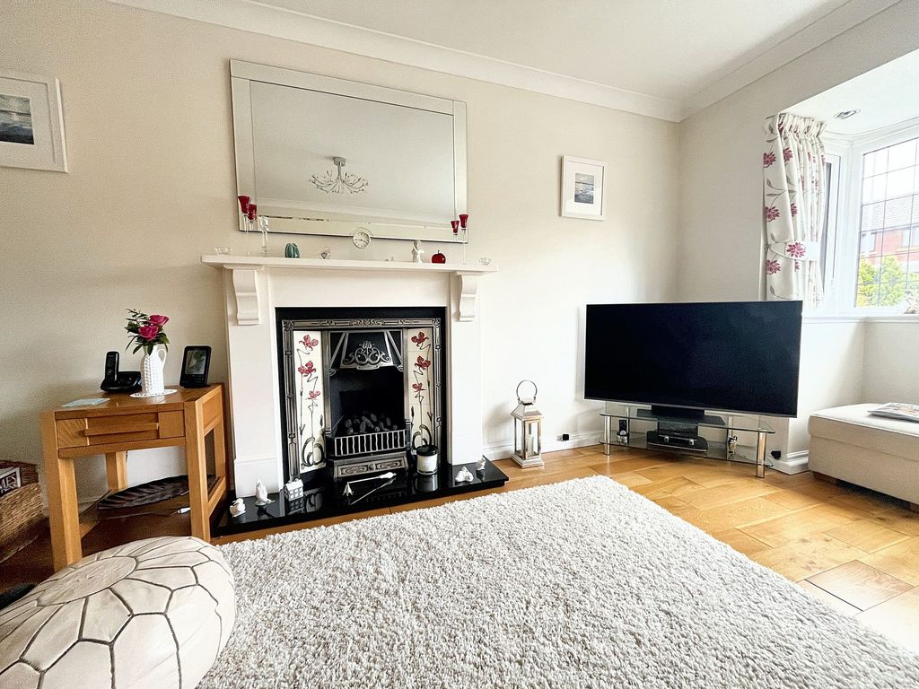 Property photo 3 of 37