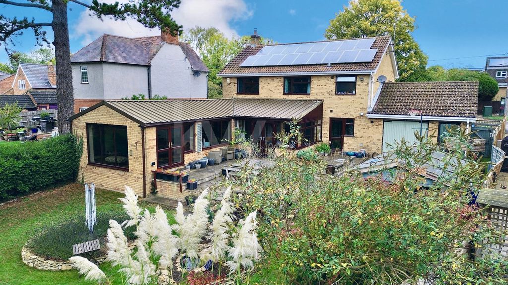 Property photo 2 of 20