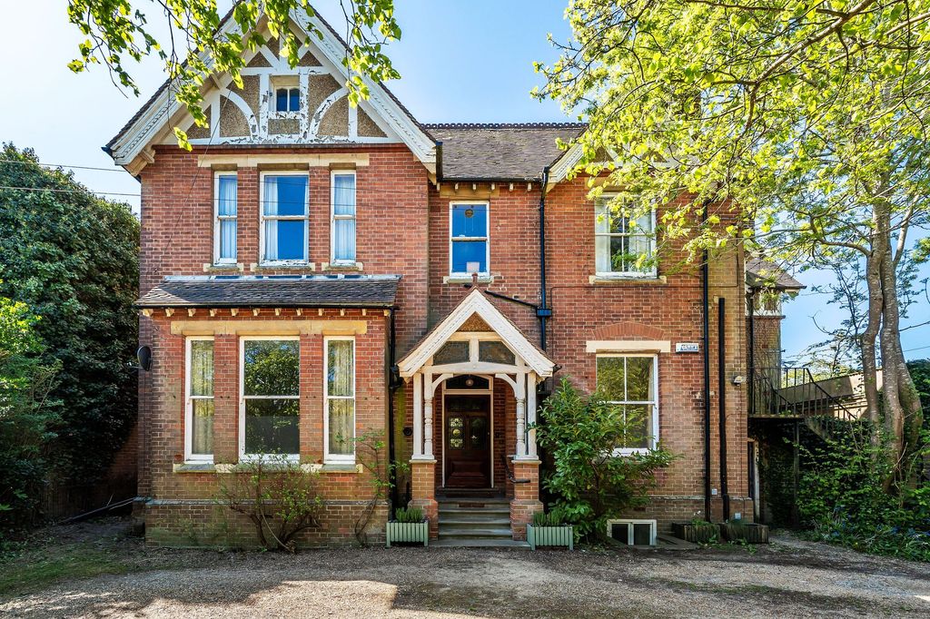 Property photo 1 of 36