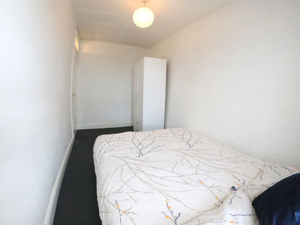 Property photo 2 of 13 Room
