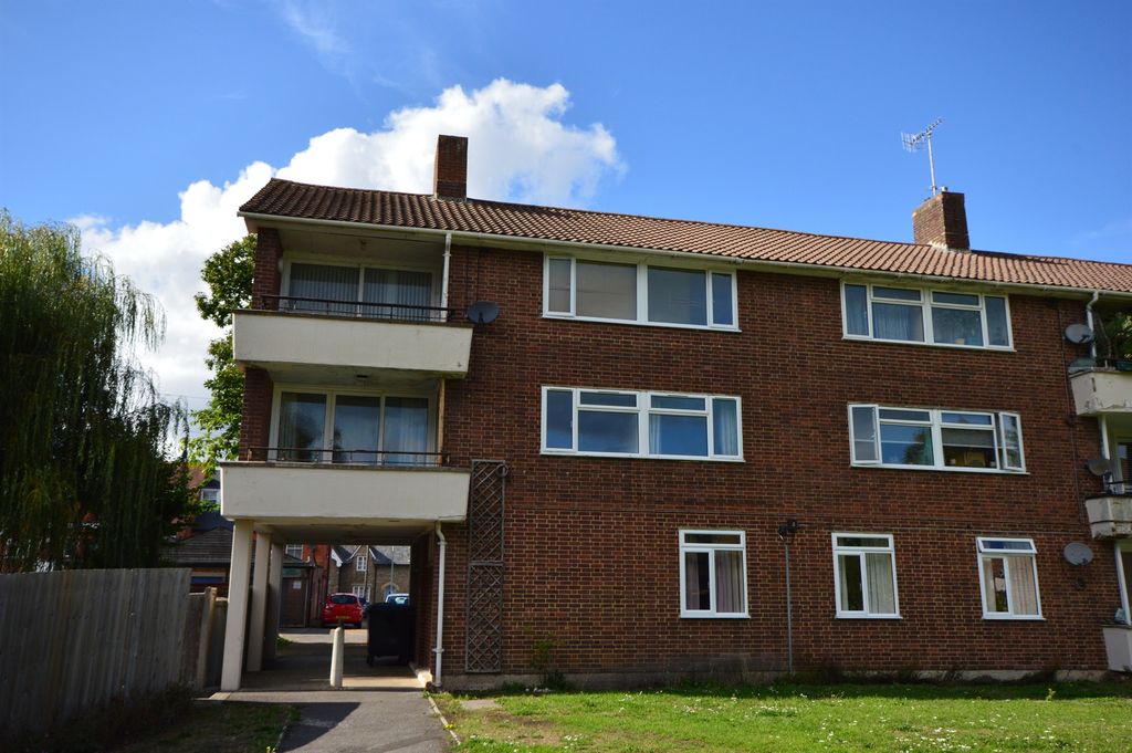Property photo 1 of 10