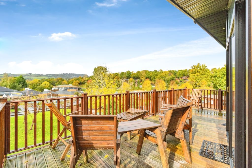 Property photo 3 of 15 Photo