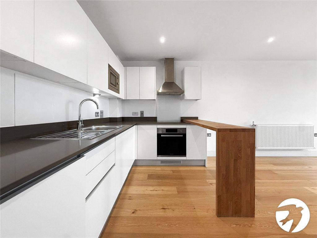 Property photo 2 of 12 Kitchen