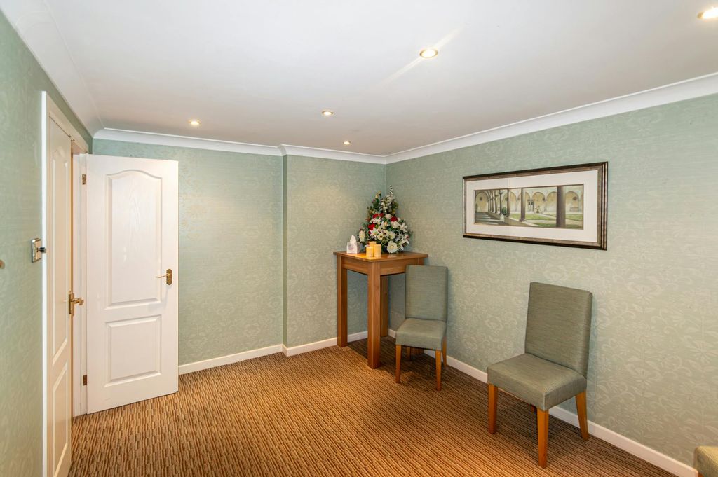 Property photo 3 of 8 2.Jpg