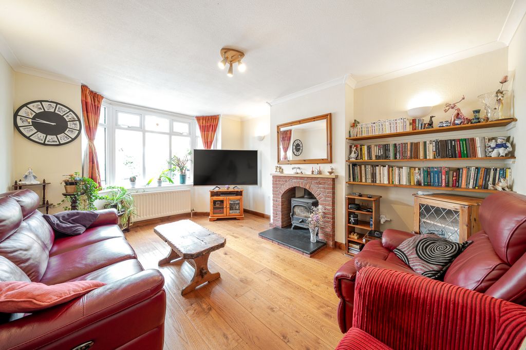 Property photo 2 of 17