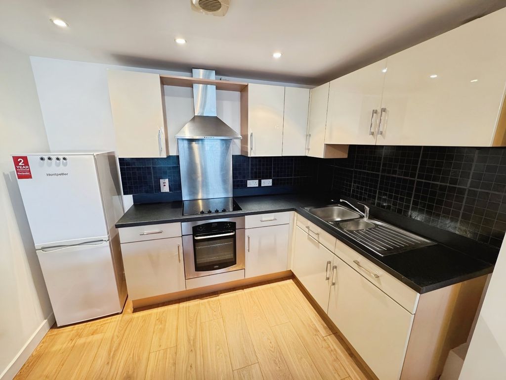 Property photo 3 of 8 Picture No. 21