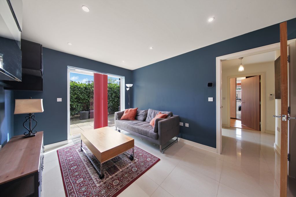 Property photo 2 of 18