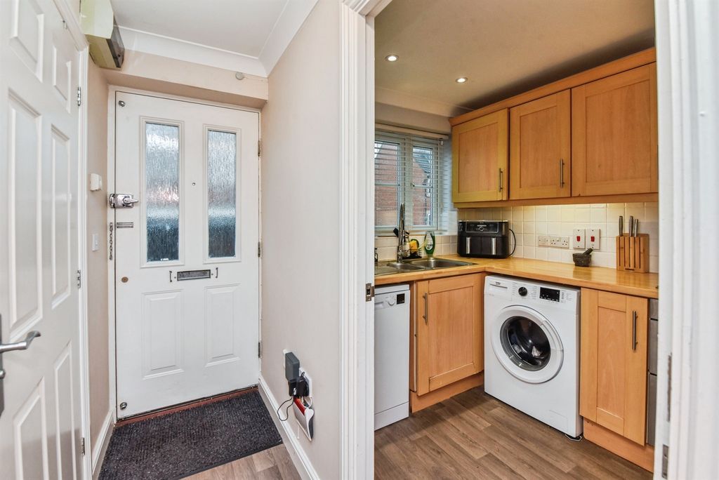 Property photo 3 of 15