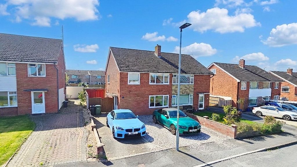 Property photo 1 of 24 Photo 25