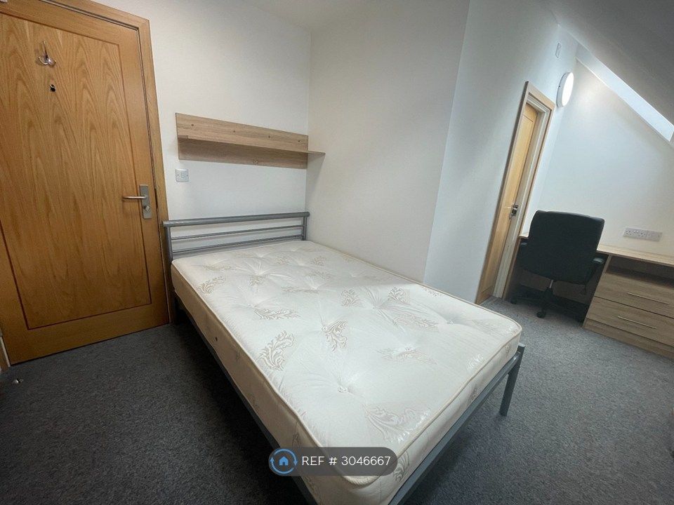 Property photo 2 of 11