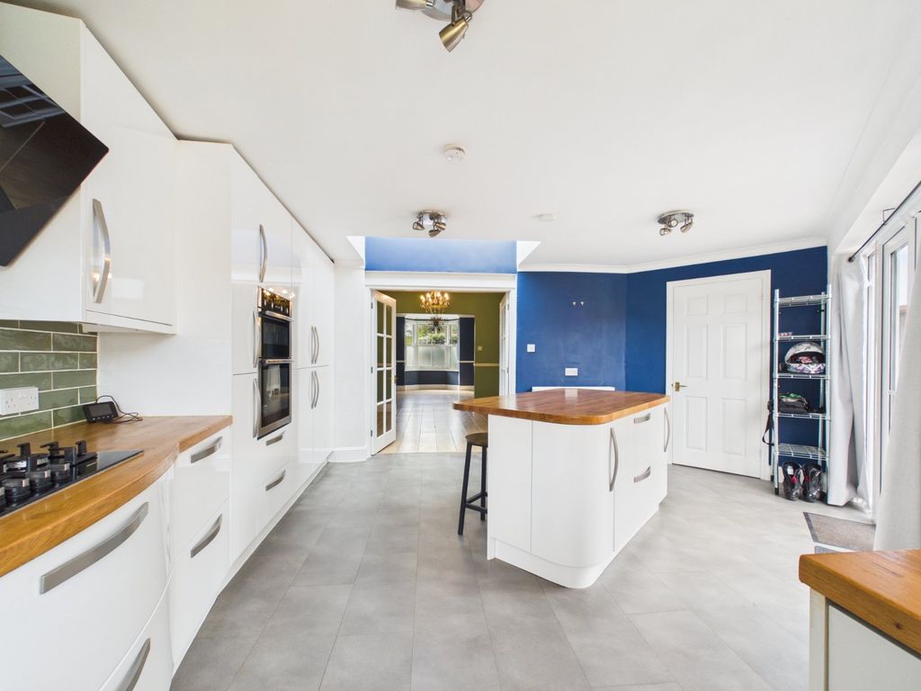 Property photo 3 of 27 Picture No. 13