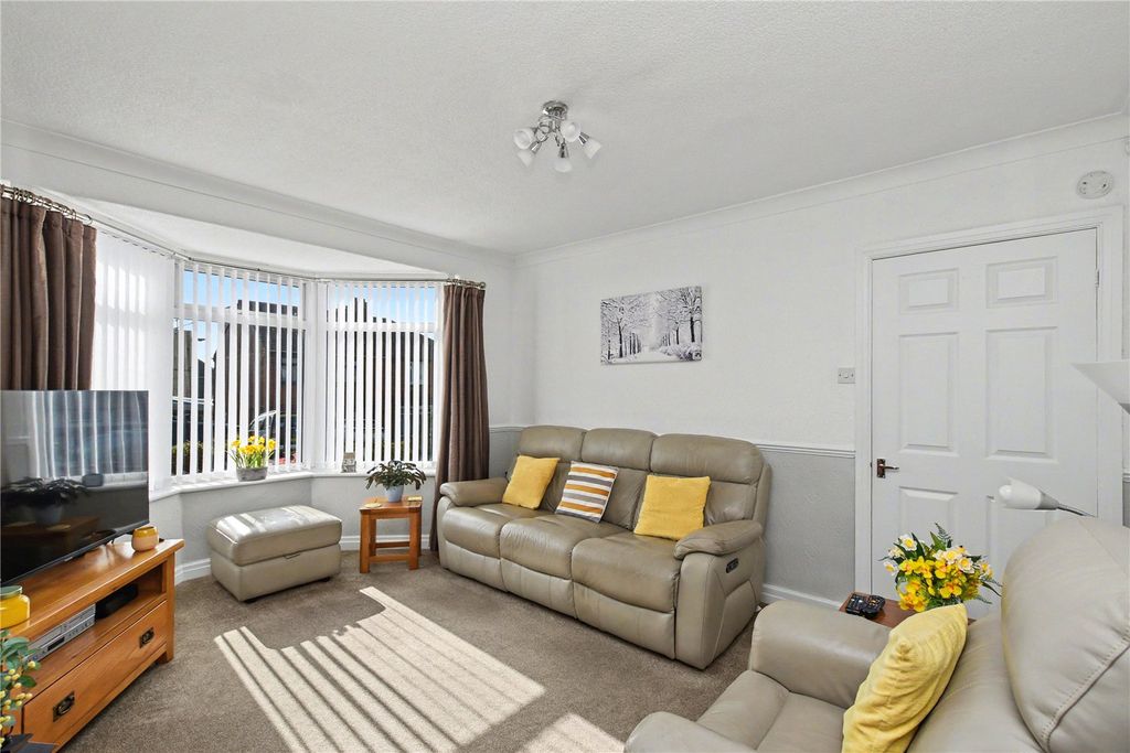 Property photo 3 of 23 Picture No. 06