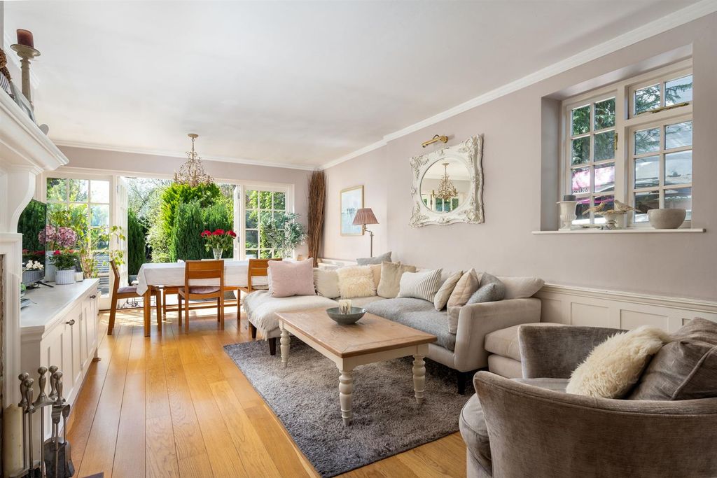 Additional image 10 of 6 bed detached house for saleBasmore Lane, Lower Shiplake, Henley-On-Thames RG9