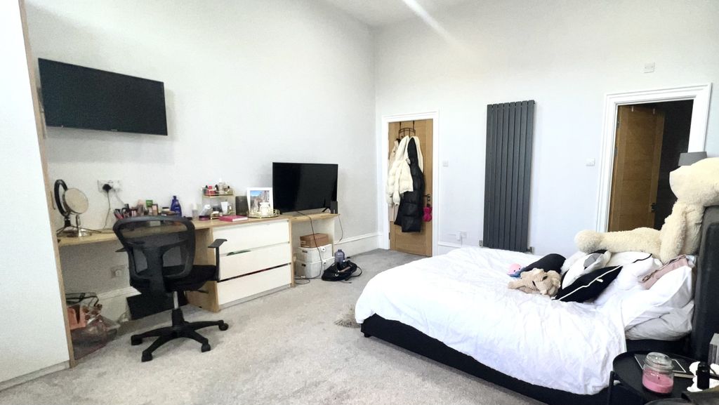 Property photo 3 of 20 Img_2885