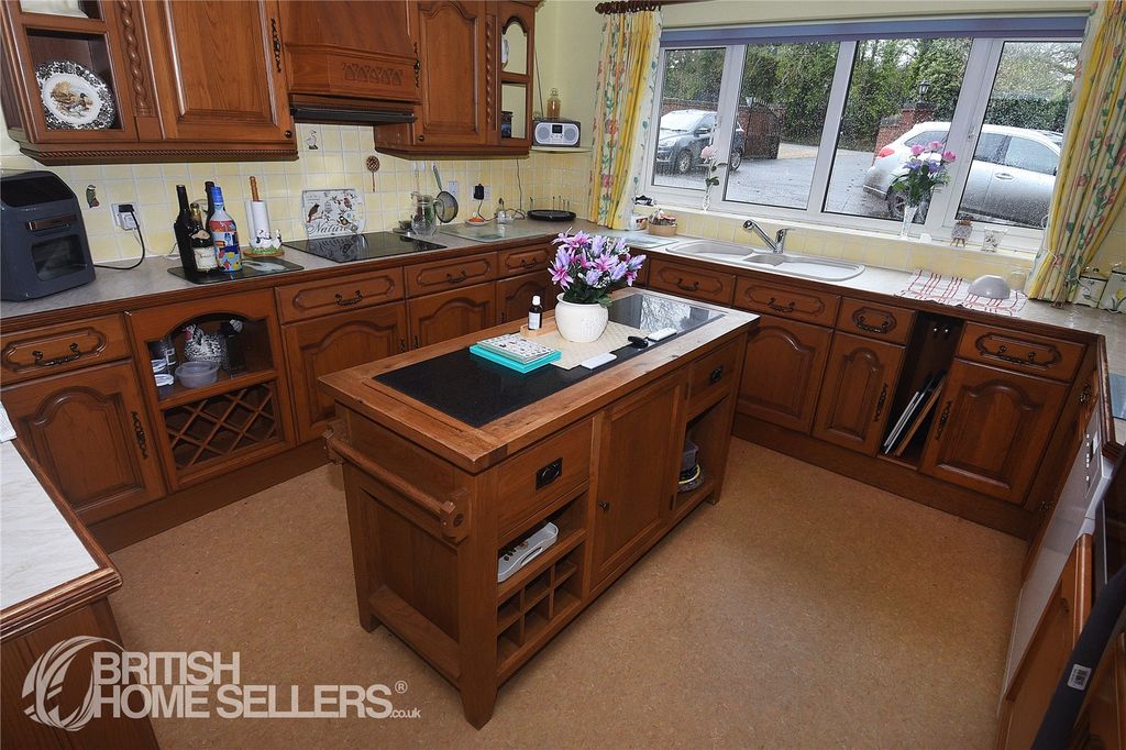 Property photo 2 of 17 Picture No. 06