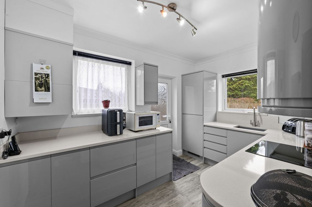 Property photo 2 of 26 Kitchen