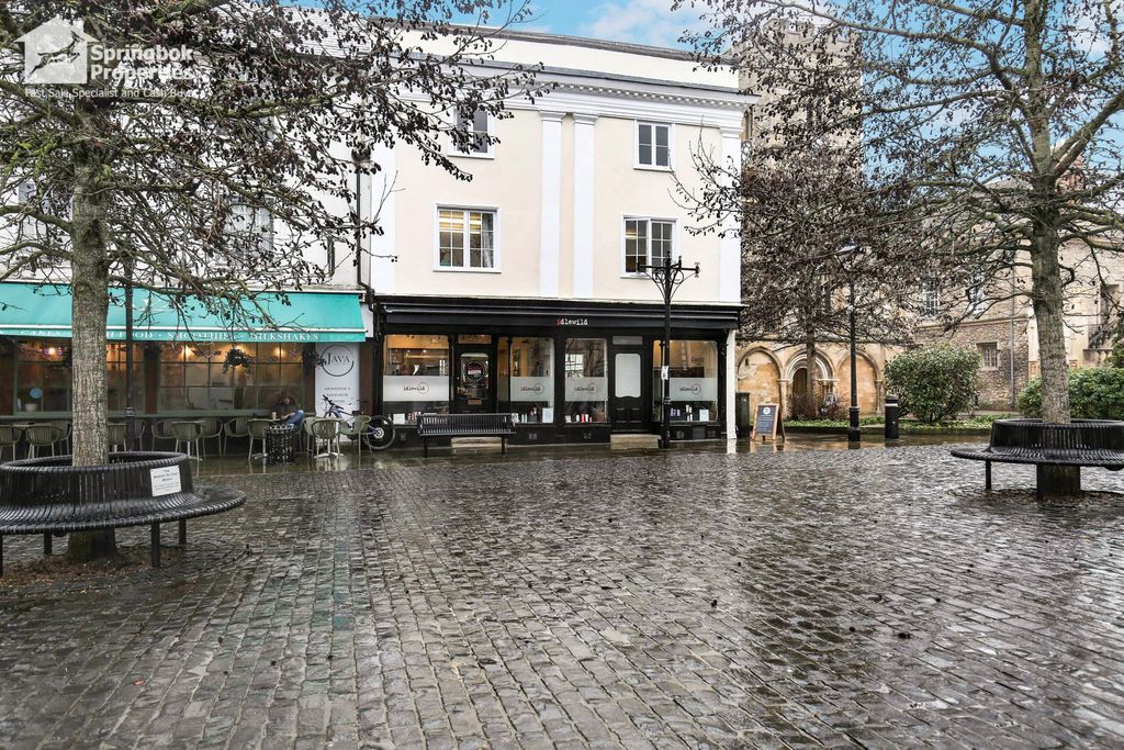 Property photo 1 of 9 Front View