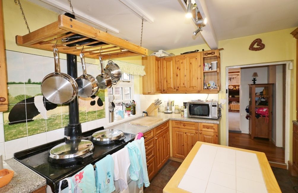 Property photo 2 of 11