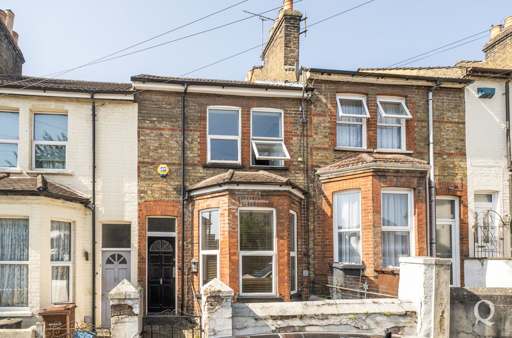 Property photo 1 of 18 Bcf22677-Bdec-43E...