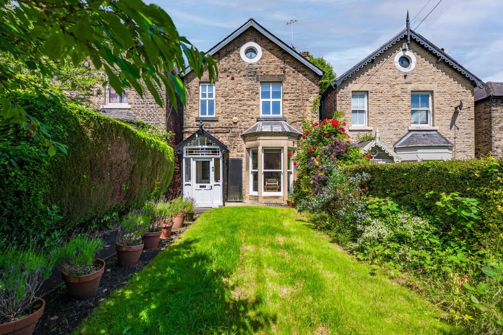 Property photo 1 of 36